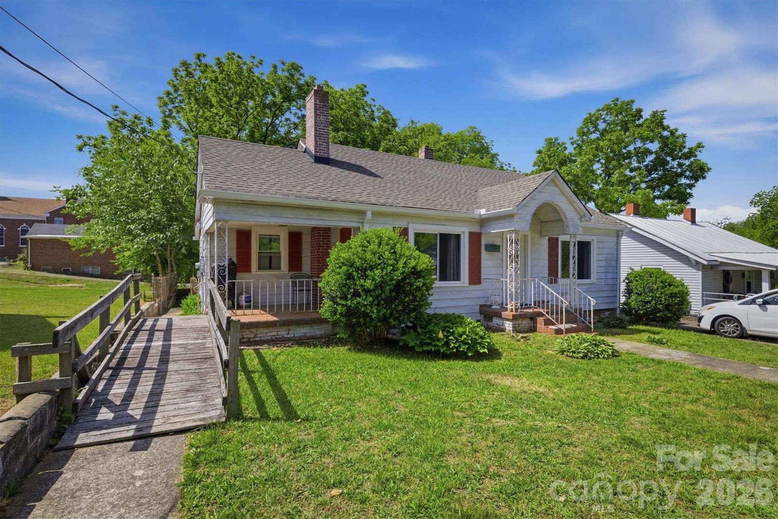 117 3rd Avenue, Hickory, NC 28602 - Photo 2