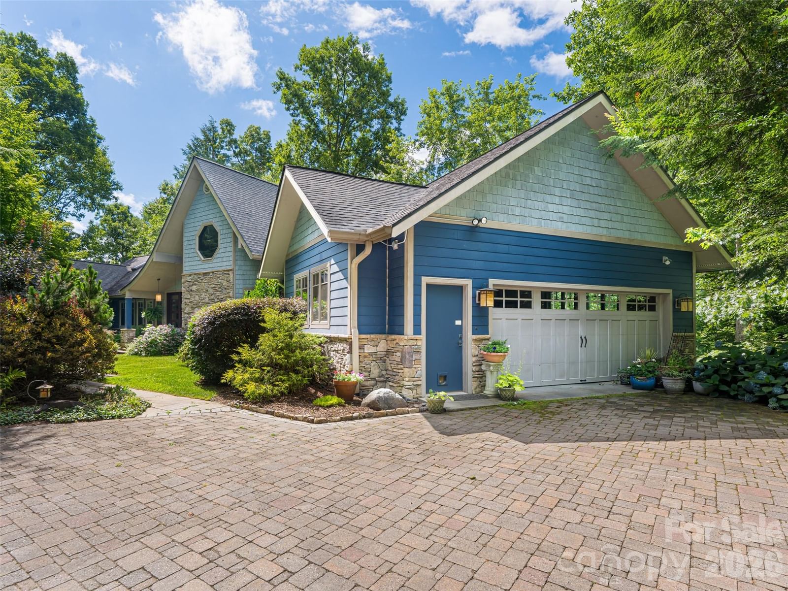 935 Whites Lake Boulevard, Saluda, NC 28773 - Photo 5