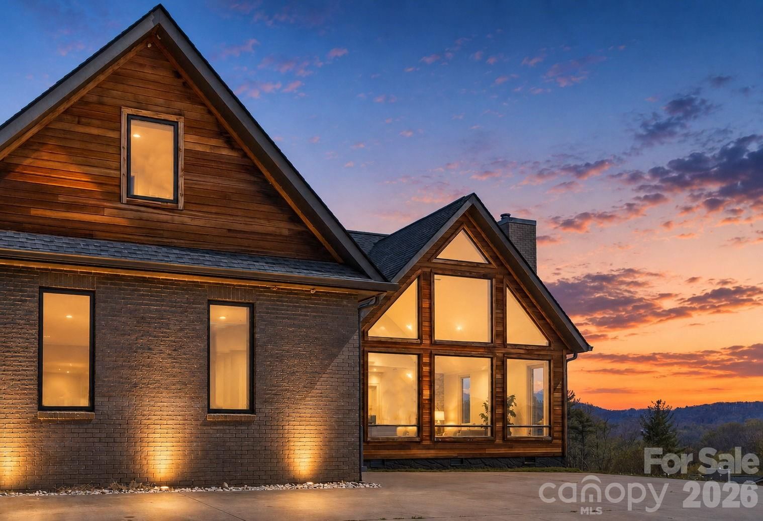 8 Nottingham Drive, Candler, NC 28715