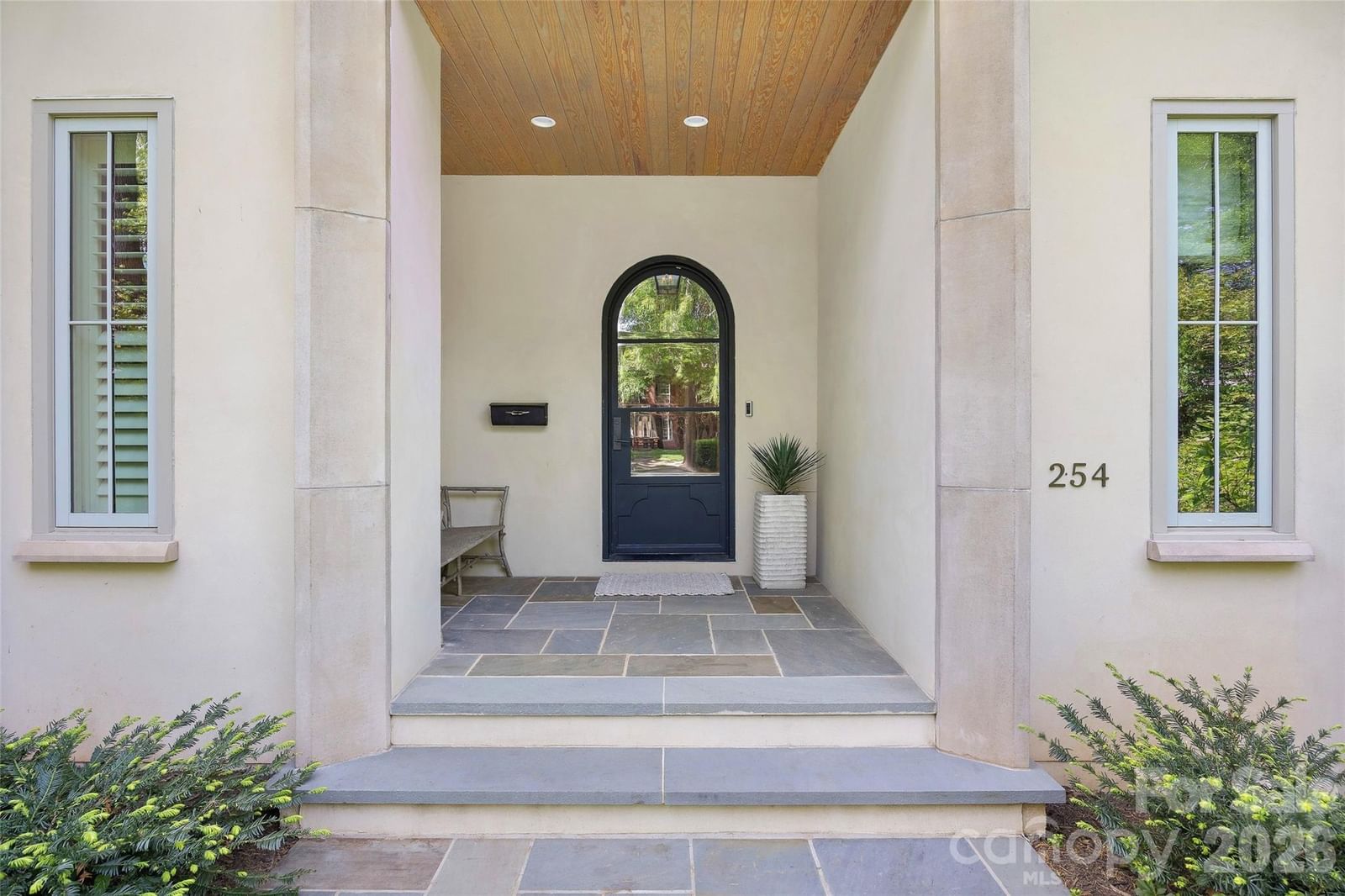 254 Huntley Place, Charlotte, NC 28207 - Photo 3