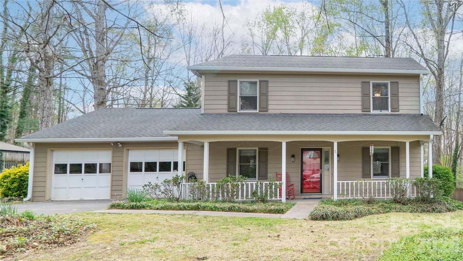 3153 Village Drive, Morganton, NC 28655 - Photo 3