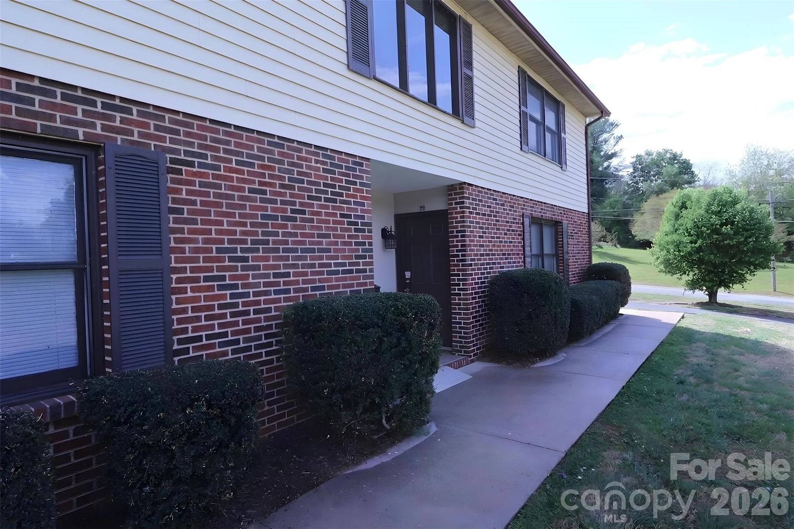 525 12th Street #29, Hickory, NC 28602 - Photo 2