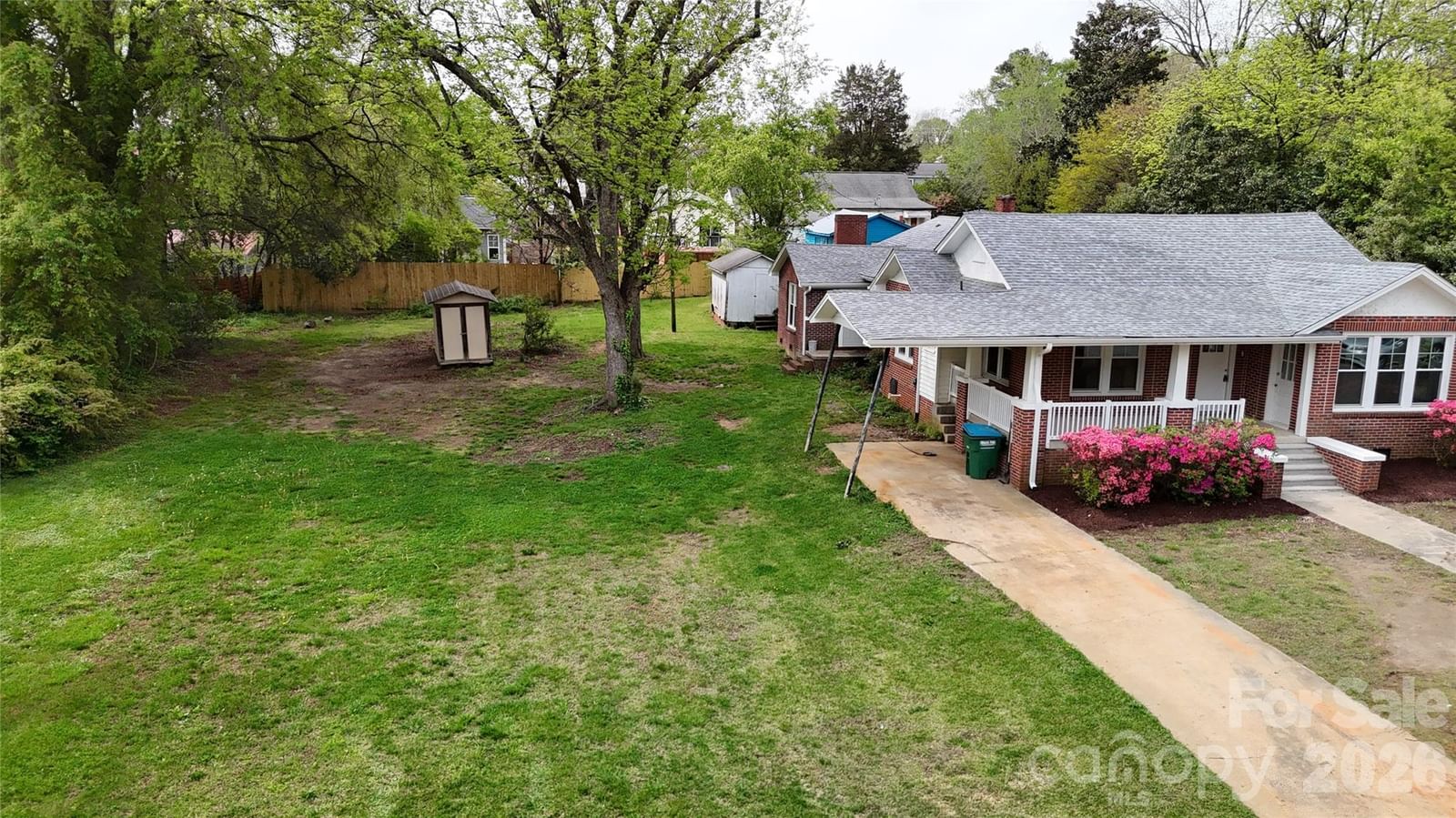 307 Washington Avenue, Bessemer City, NC 28016 - Photo 2