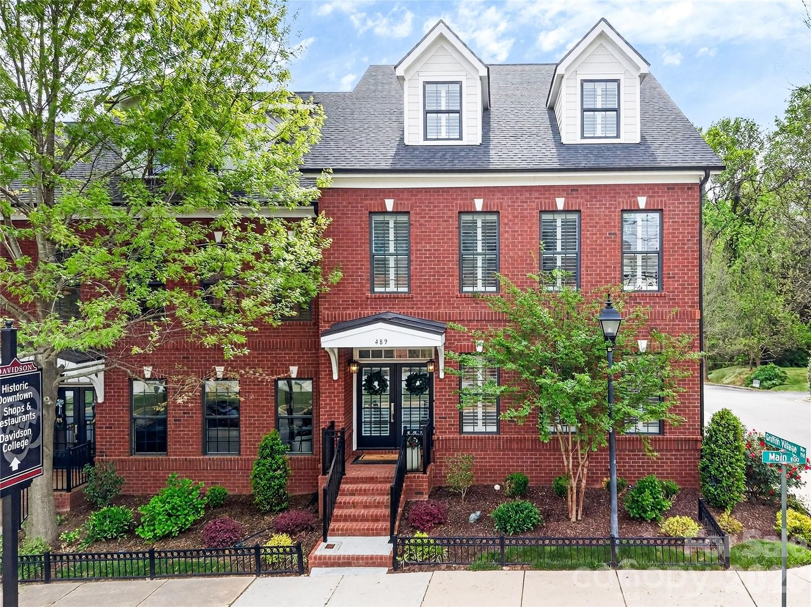 489 Main Street, Davidson, NC 28036