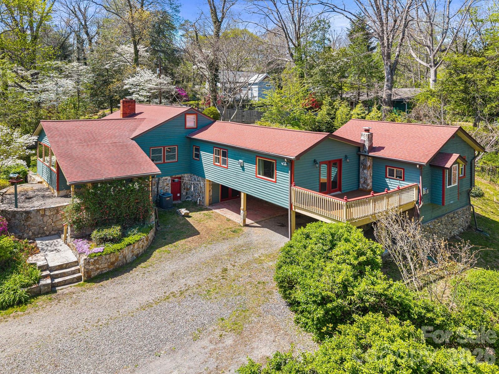 114 Walker Street, Black Mountain, NC 28711
