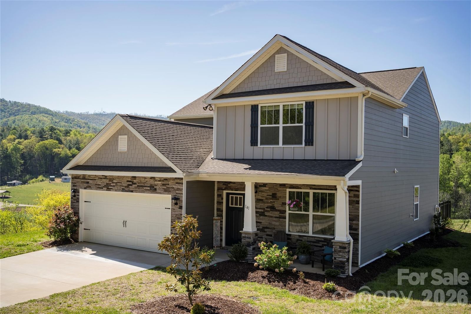 141 Amblers Knoll Road, Weaverville, NC 28787
