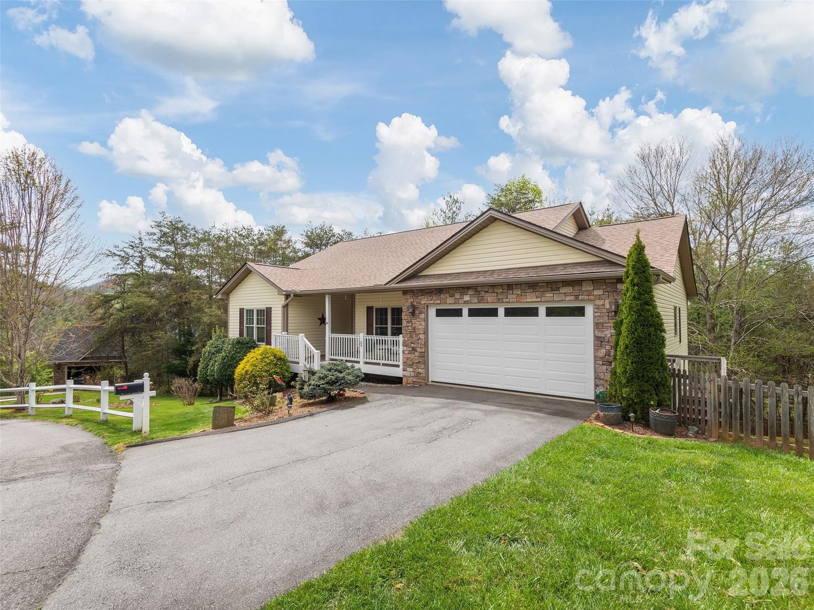 26 Lancaster Lane, Weaverville, NC 28787 - Photo 2