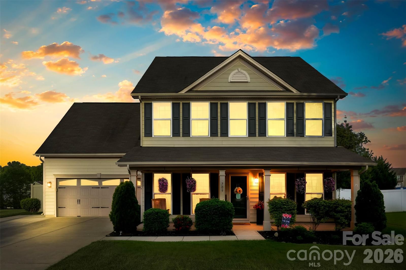 709 Heddington Court, Gastonia, NC 28056 - Photo 2