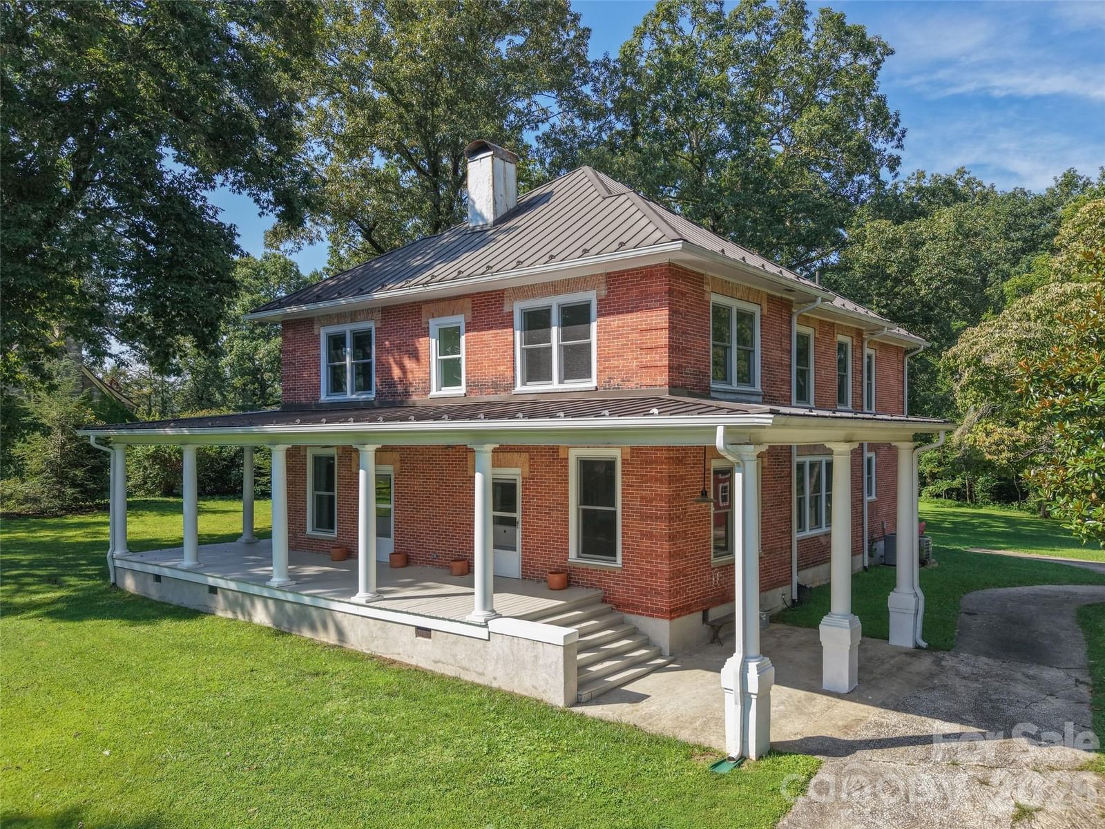 600 Main Street, Brevard, NC 28712