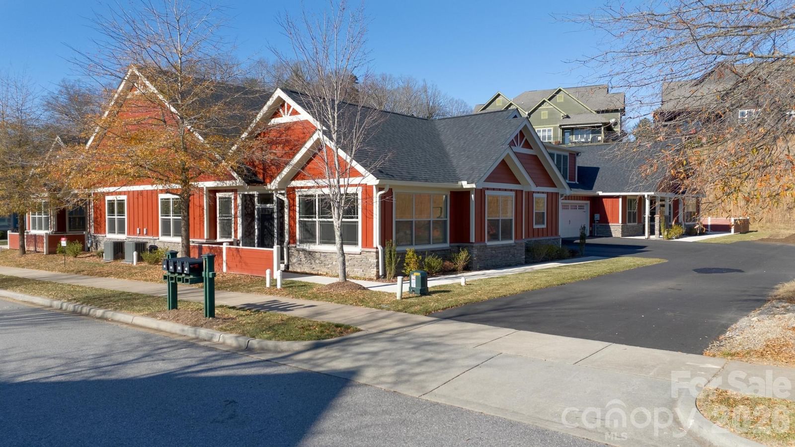 20 Brookstone Place, Candler, NC 28715