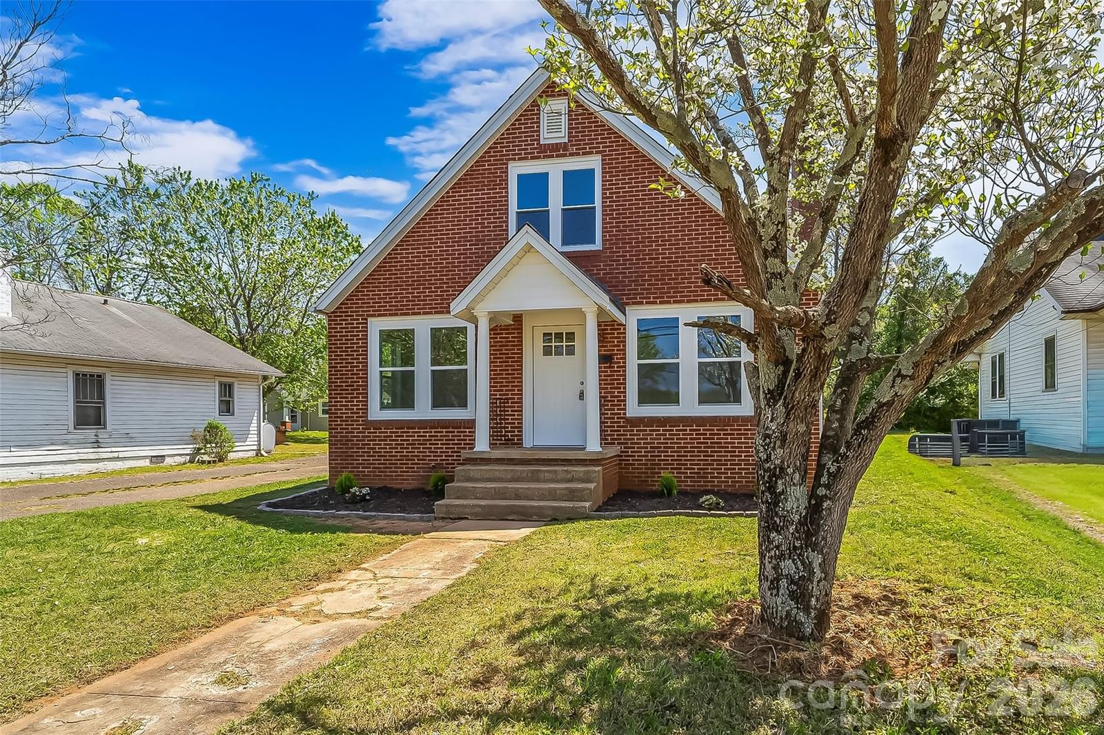 608 Concord Street, Morganton, NC 28655 - Photo 2
