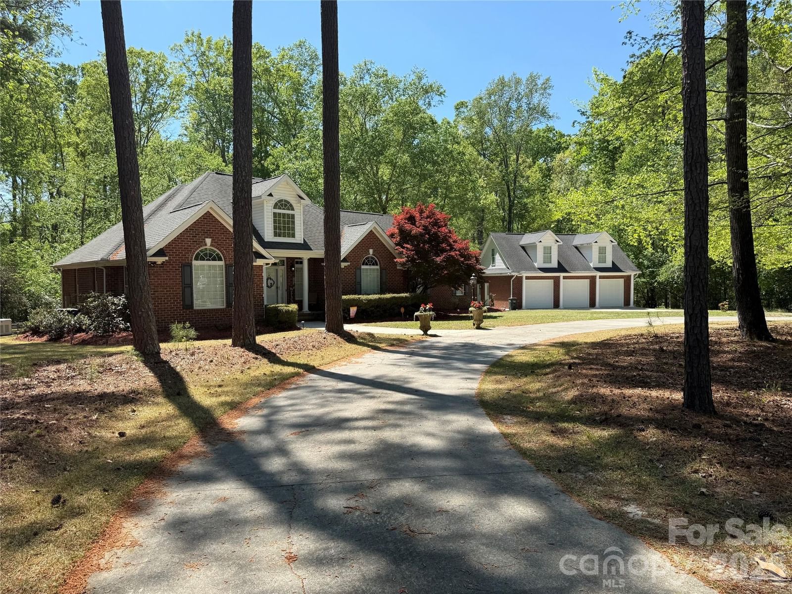 221 Lakeshore Drive, Rockingham, NC 28379 - Photo 2