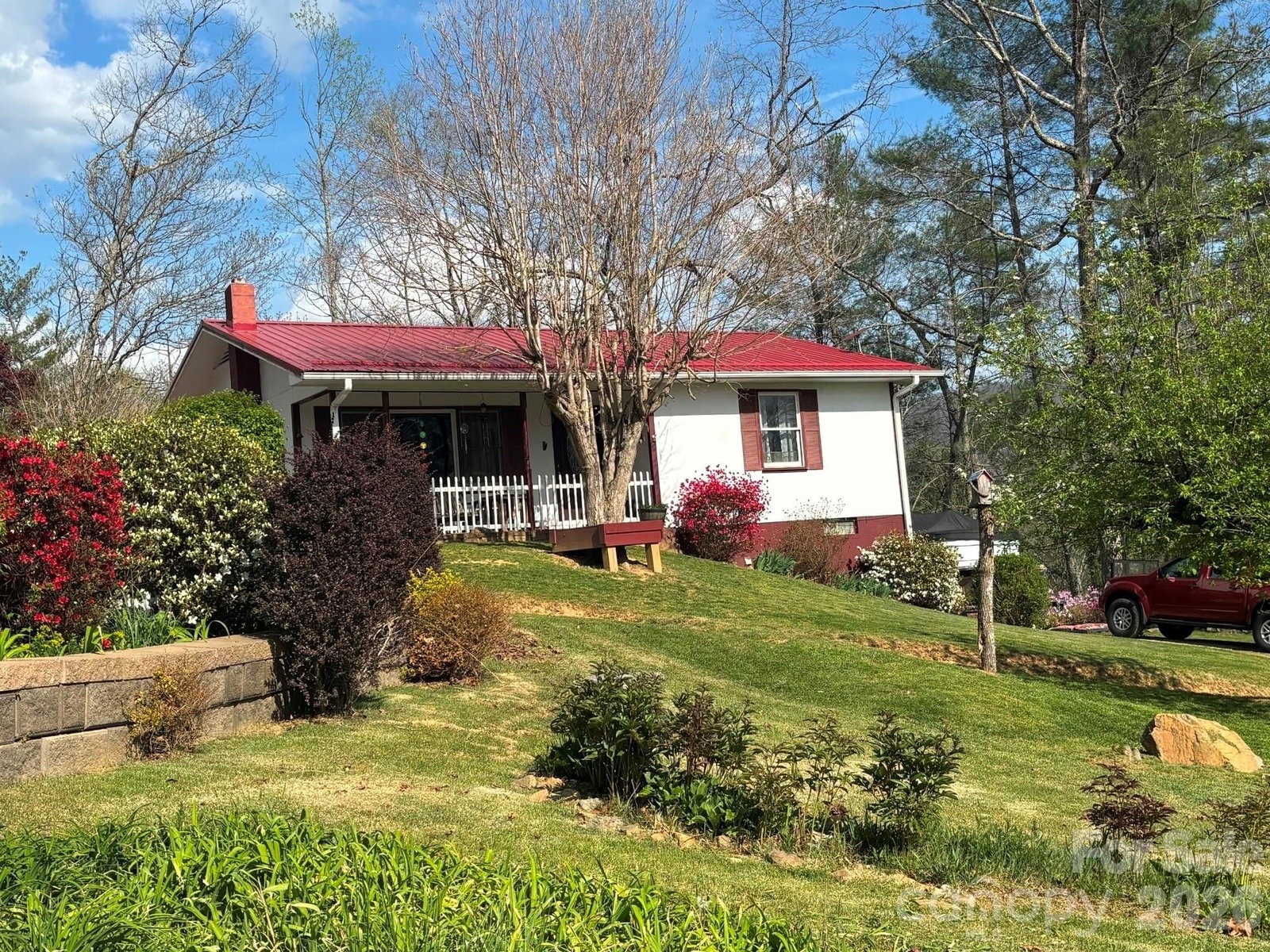 493 Franklintown Road, Spruce Pine, NC 28777