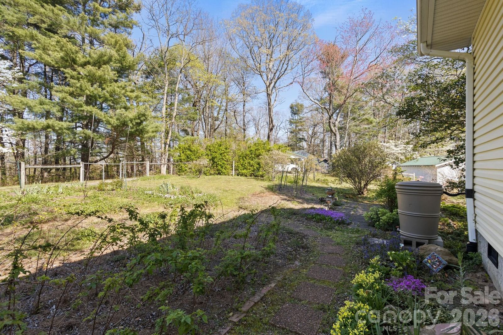 367 Crescent Street, Saluda, NC 28773 - Photo 4