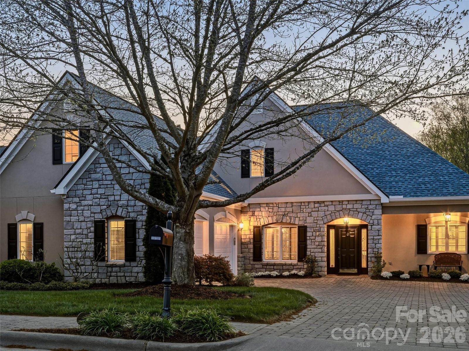 33 Tiverton Lane, Asheville, NC 28803