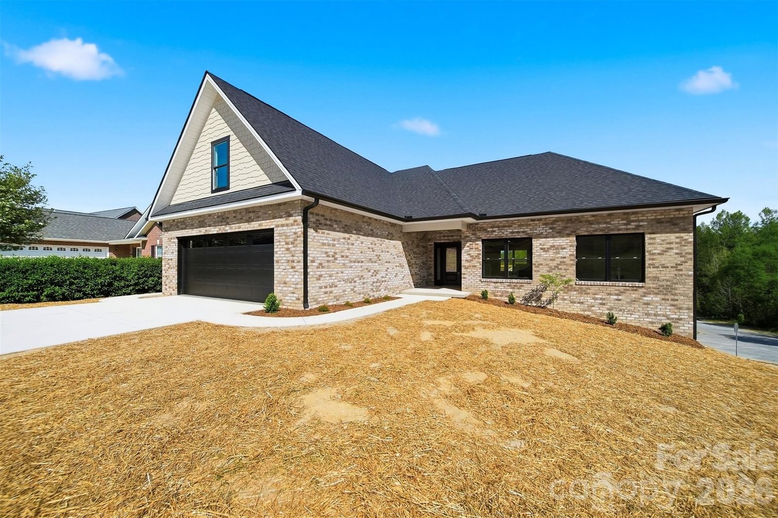 426 Huntington Woods Street, Lenoir, NC 28645 - Photo 2