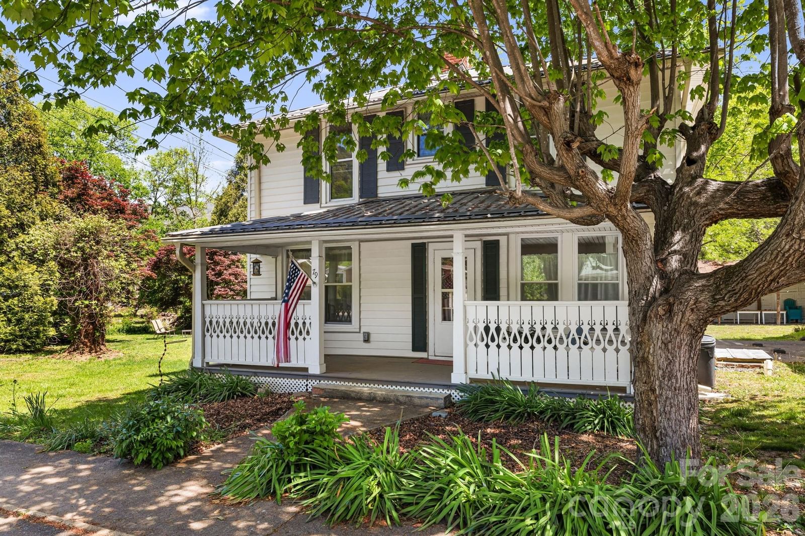 79 Walnut Street, Hot Springs, NC 28743