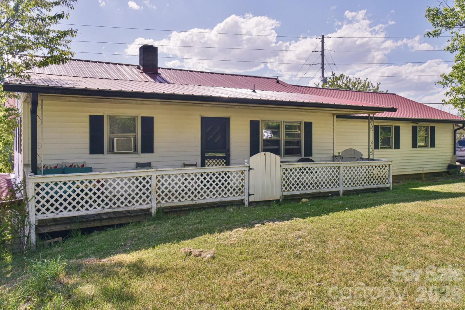 16 Rocking Chair Lane, Leicester, NC 28748