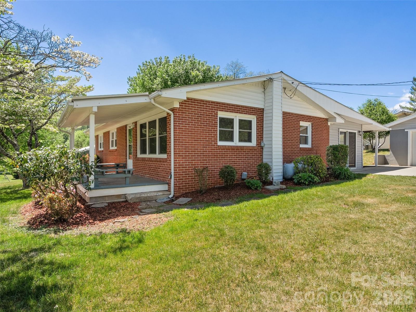 17 Farley Street, Waynesville, NC 28786