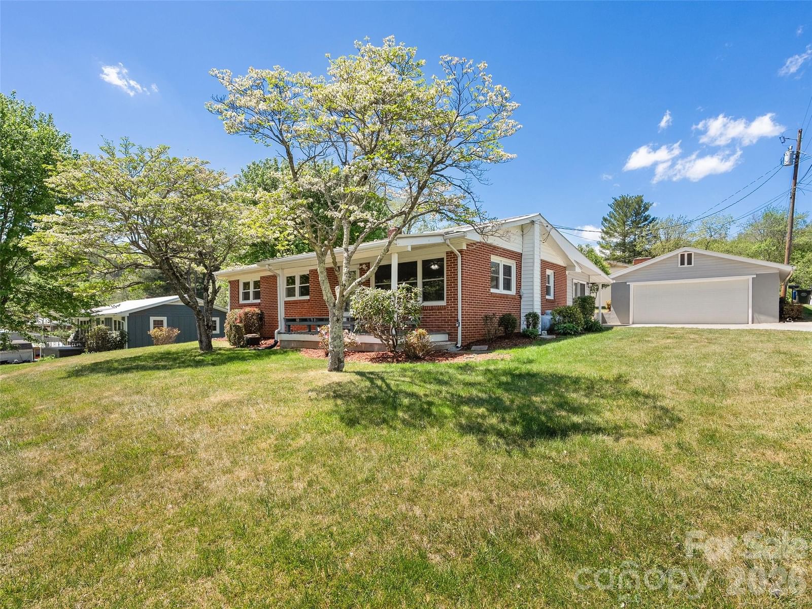 17 Farley Street, Waynesville, NC 28786 - Photo 2