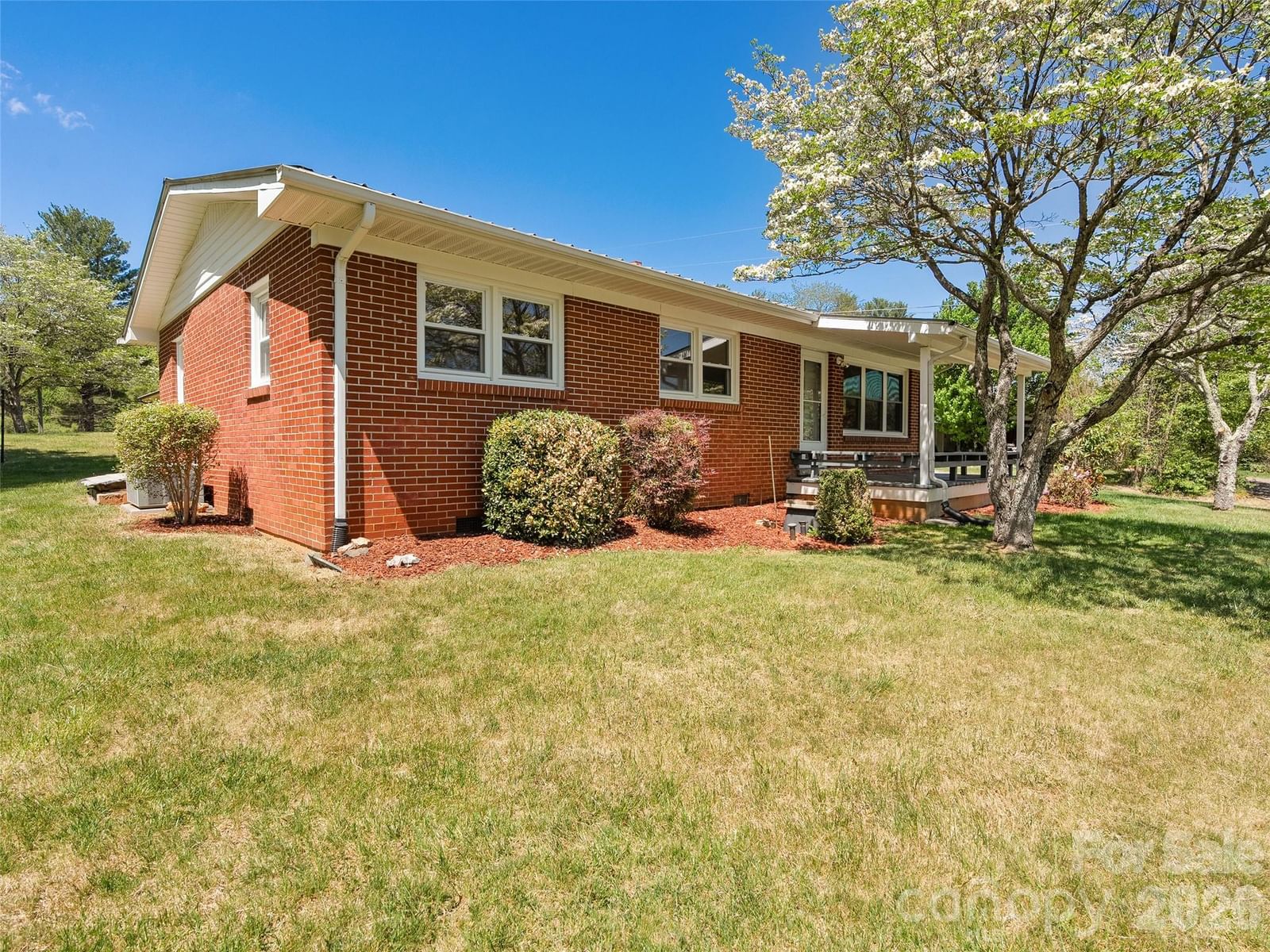 17 Farley Street, Waynesville, NC 28786 - Photo 3