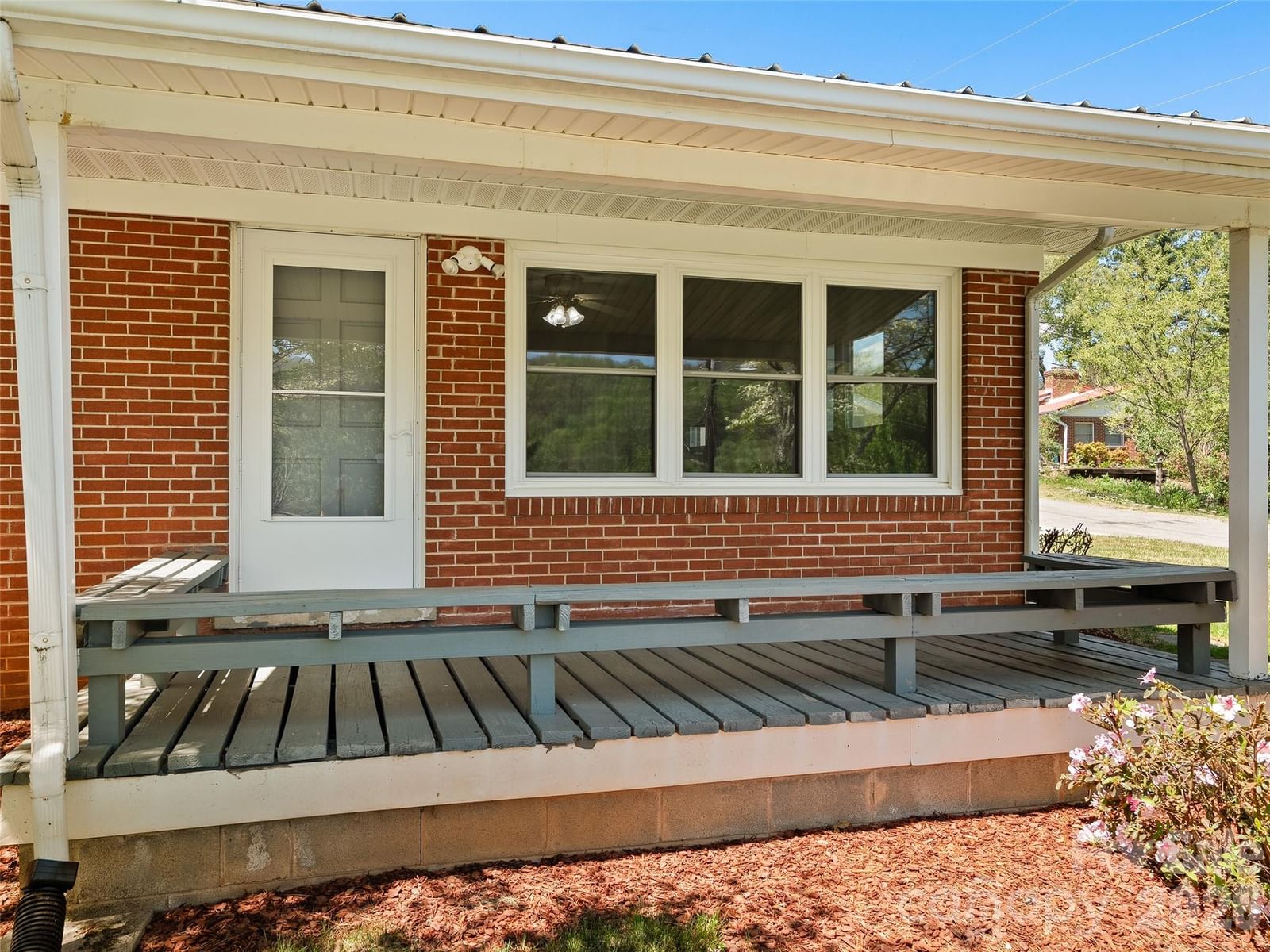 17 Farley Street, Waynesville, NC 28786 - Photo 5