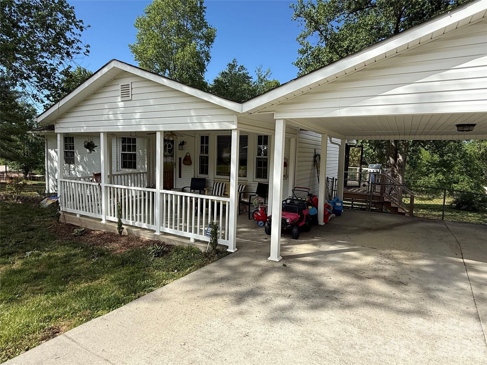 3678 Vantage Heights Circle, Lenoir, NC 28645 - Photo 2