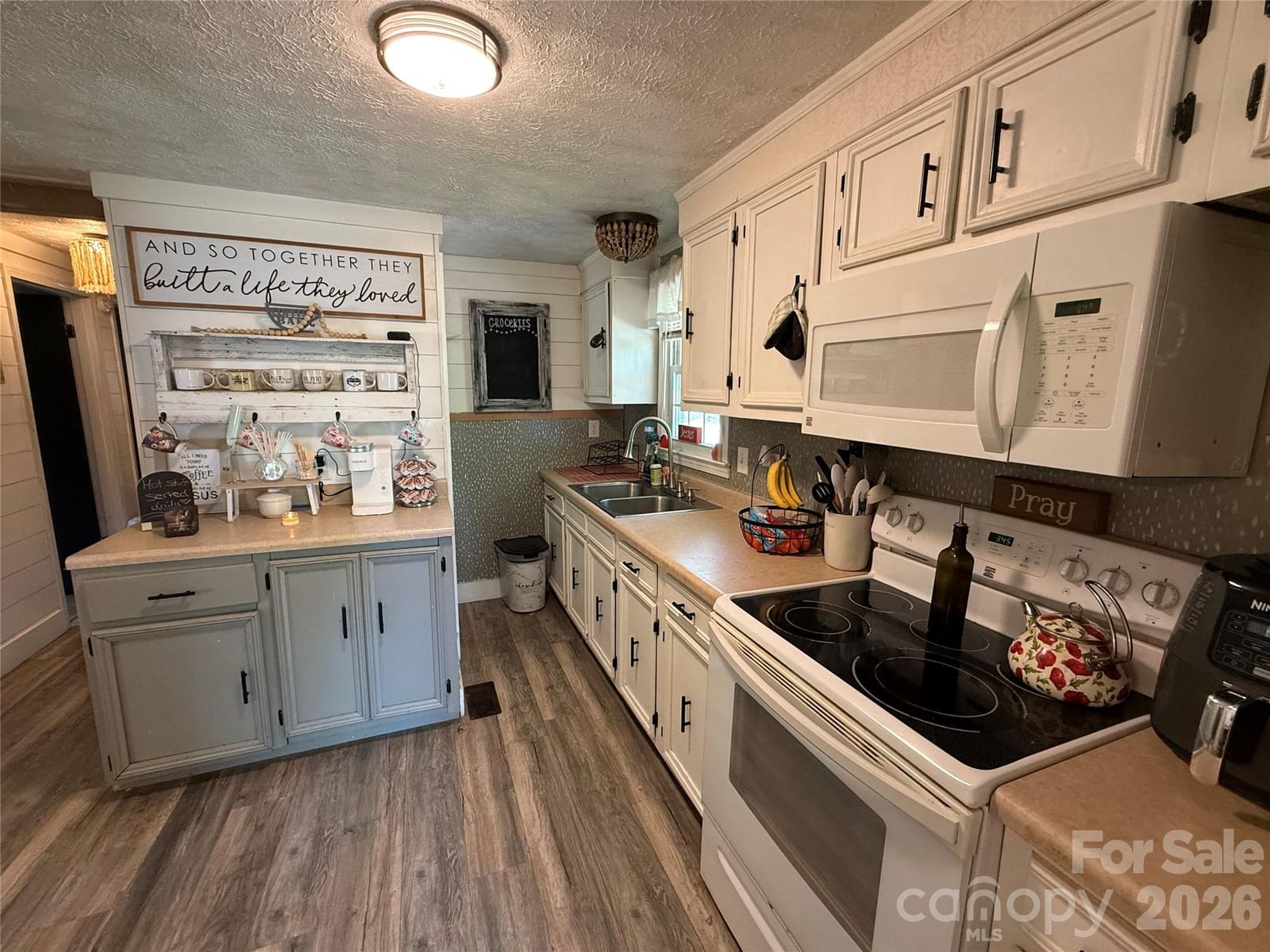 3678 Vantage Heights Circle, Lenoir, NC 28645 - Photo 5