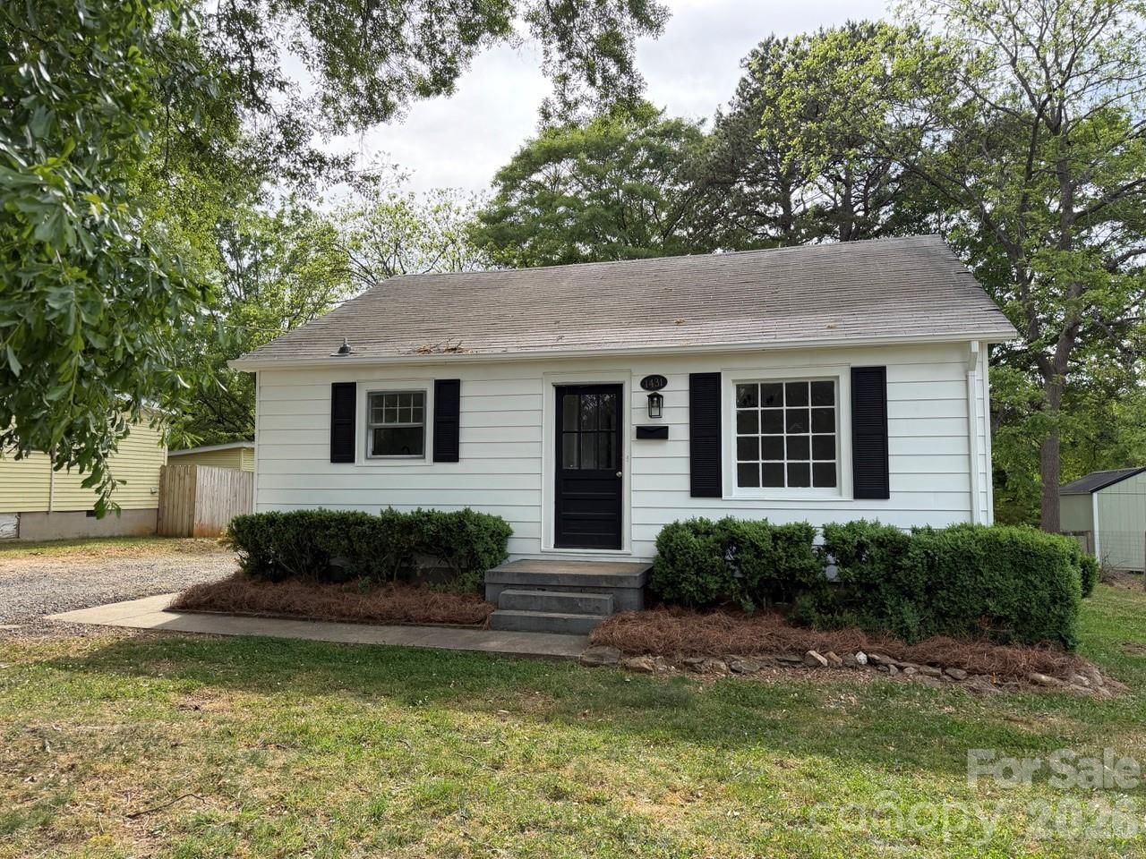 1431 3rd Street Place, Hickory, NC 28601 - Photo 2