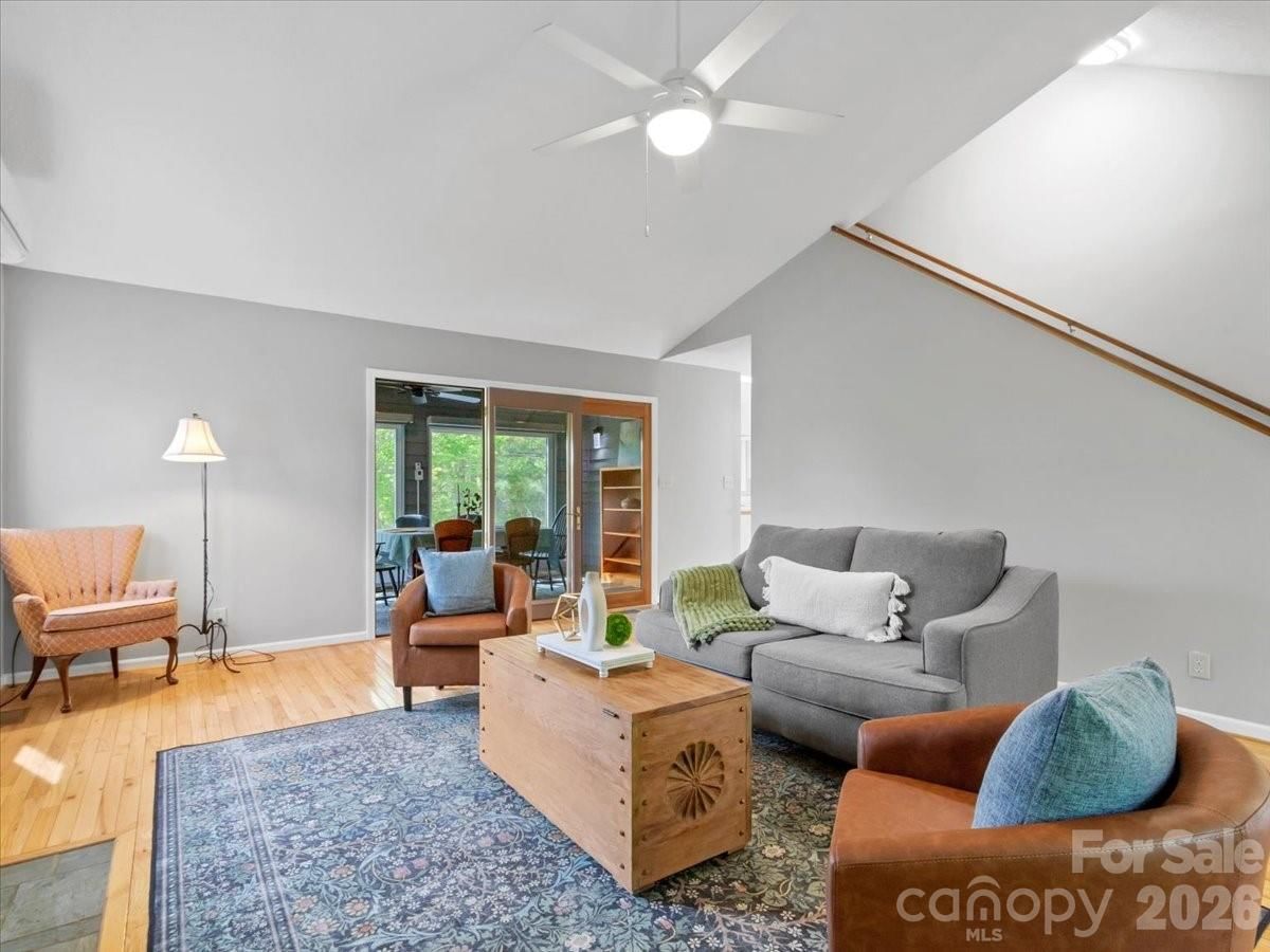 301 Robertson Street, Burnsville, NC 28714 - Photo 5