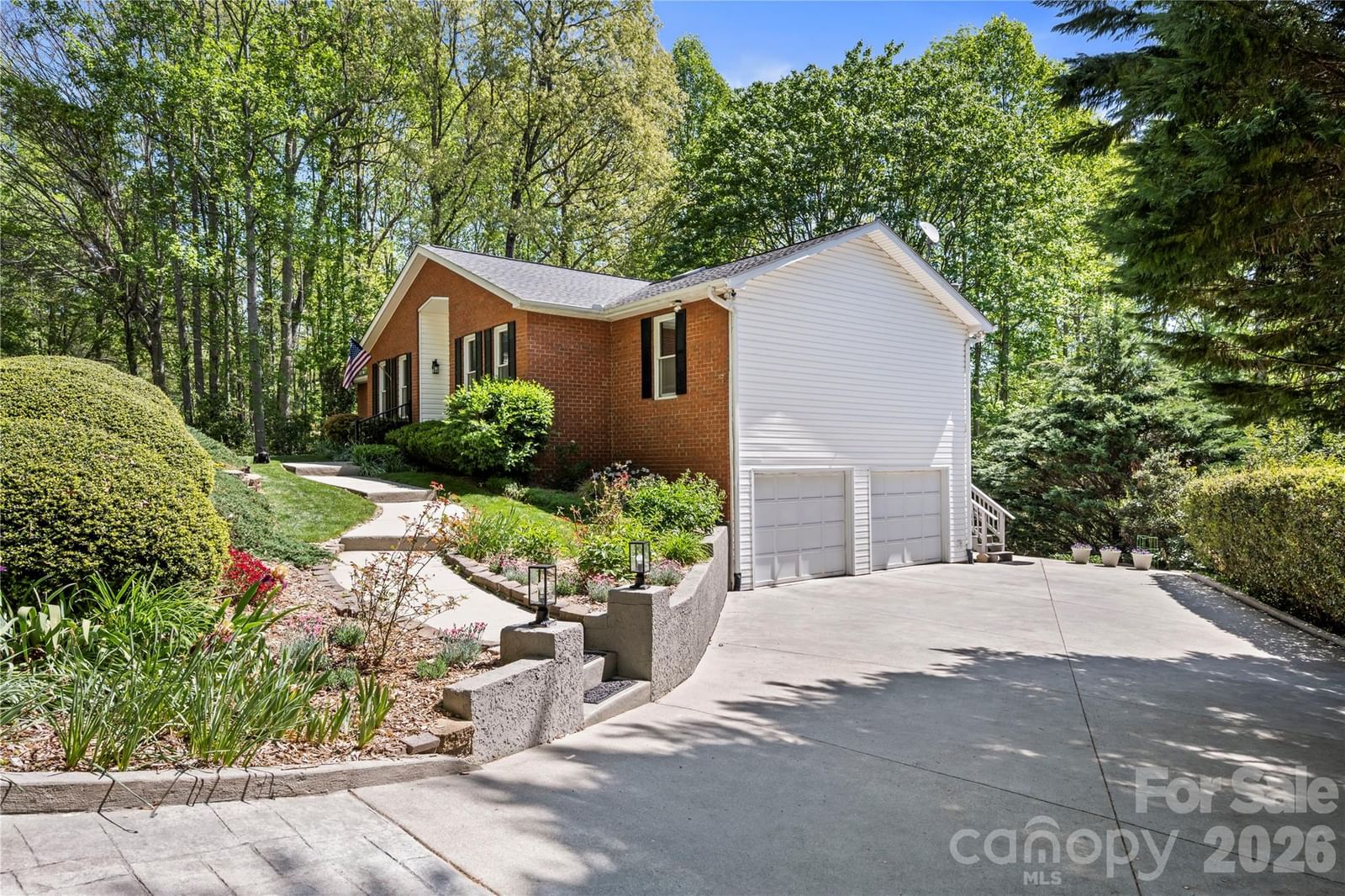 1801 Riverview Court, Hendersonville, NC 28739 - Photo 2