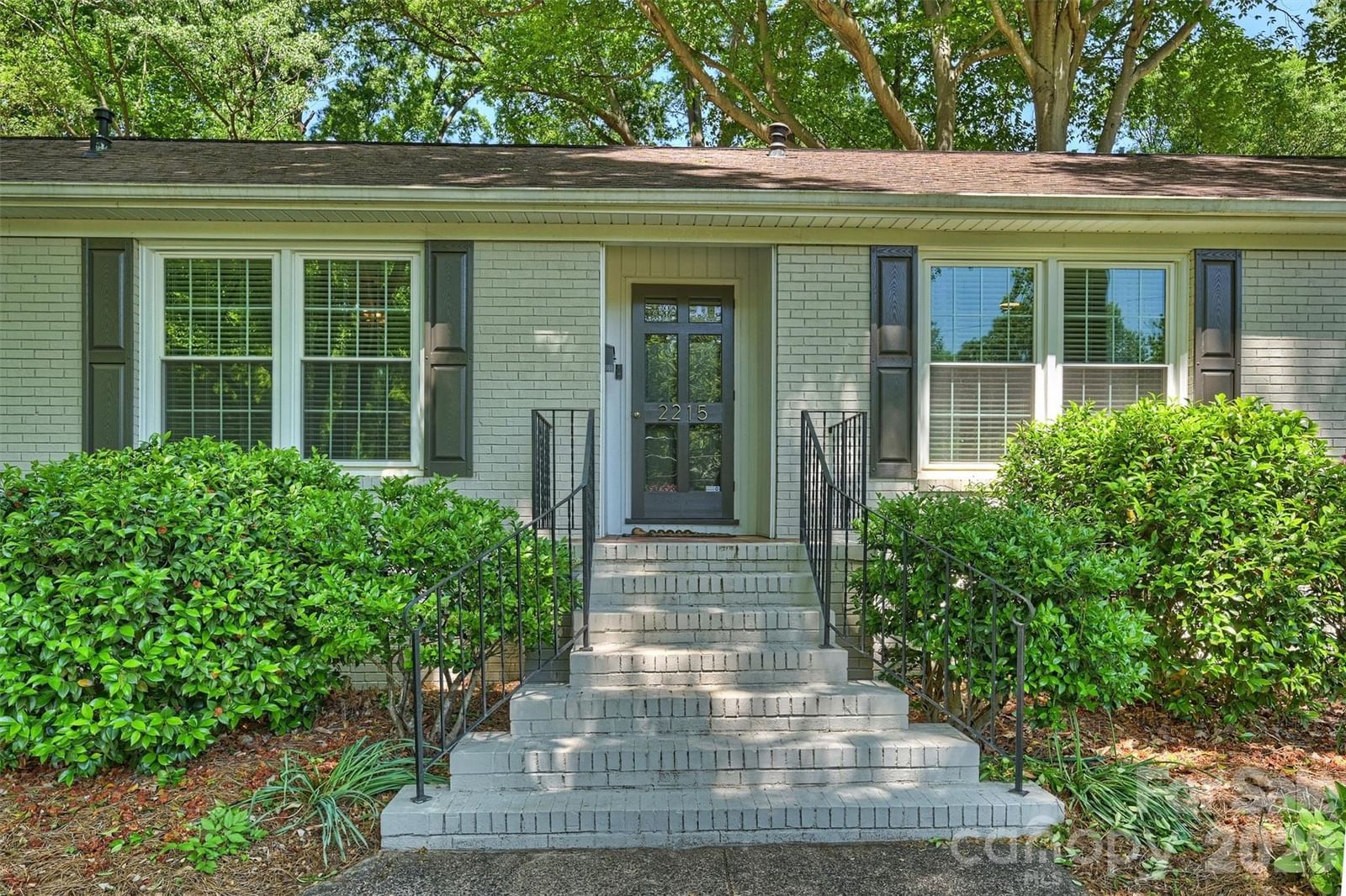 2215 Shadyview Drive, Charlotte, NC 28210 - Photo 3