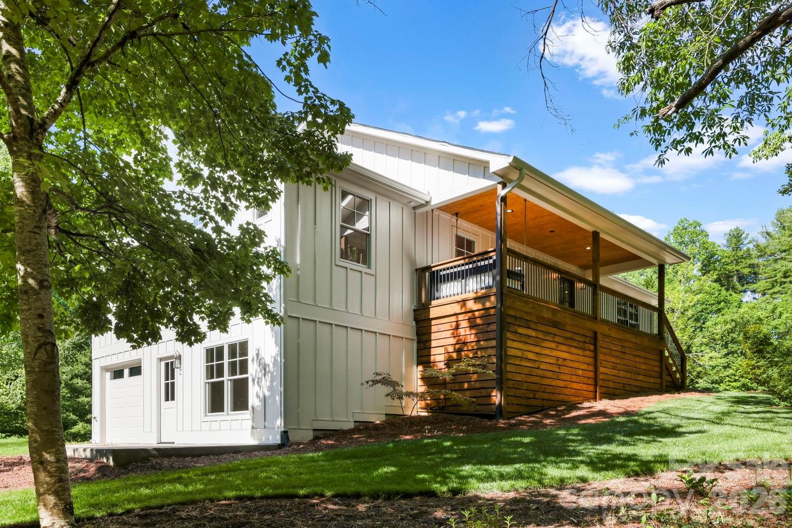 316 Big Raven Lane, Saluda, NC 28773