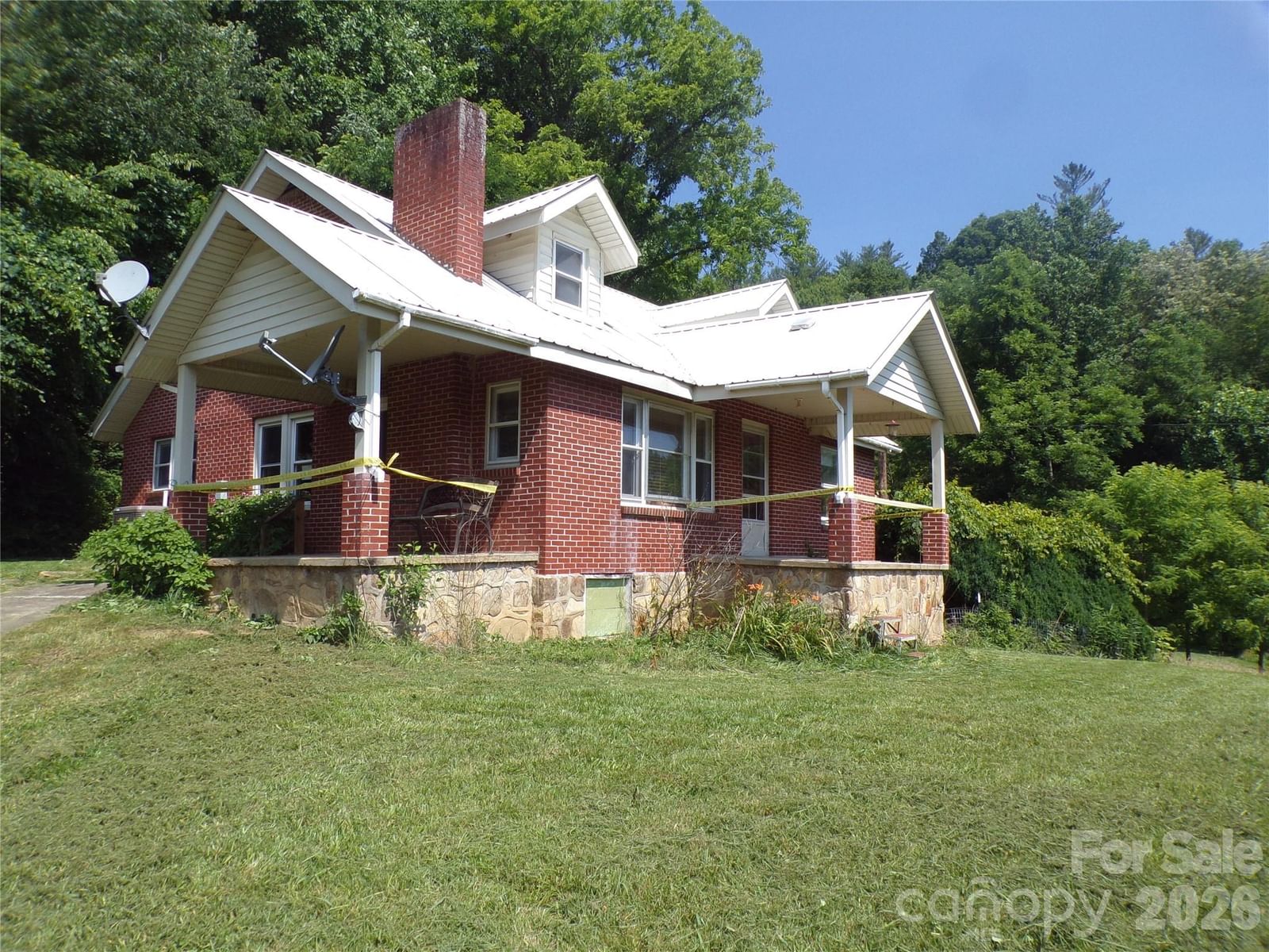145 Kirks Drive, Hot Springs, NC 28743