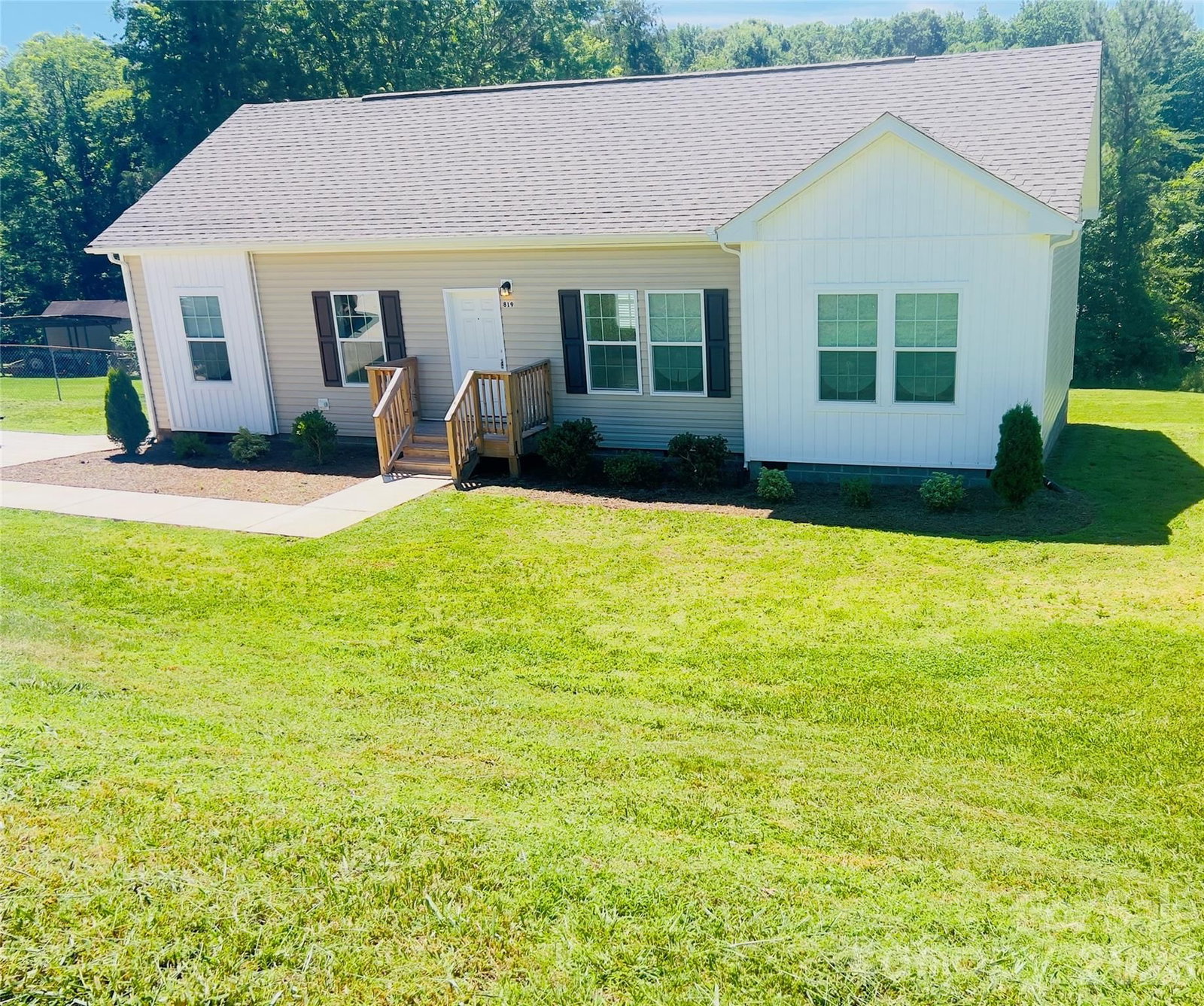 819 Wellwood Avenue, Statesville, NC 28677
