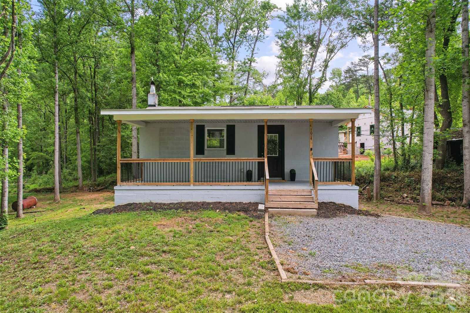 1014 Mountain Street, Cherryville, NC 28021 - Photo 2