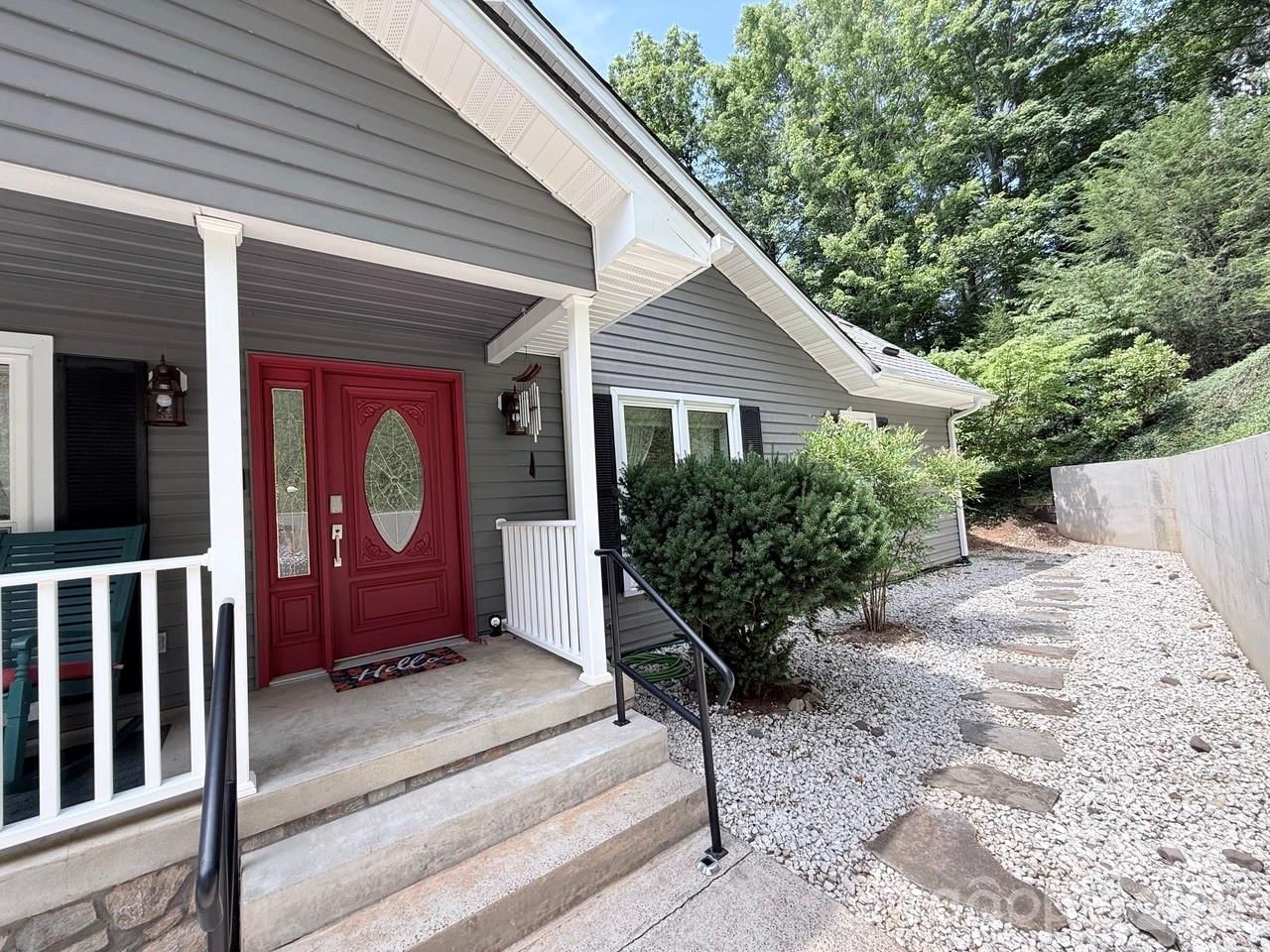 153 Skyview Circle, Asheville, NC 28804 - Photo 5
