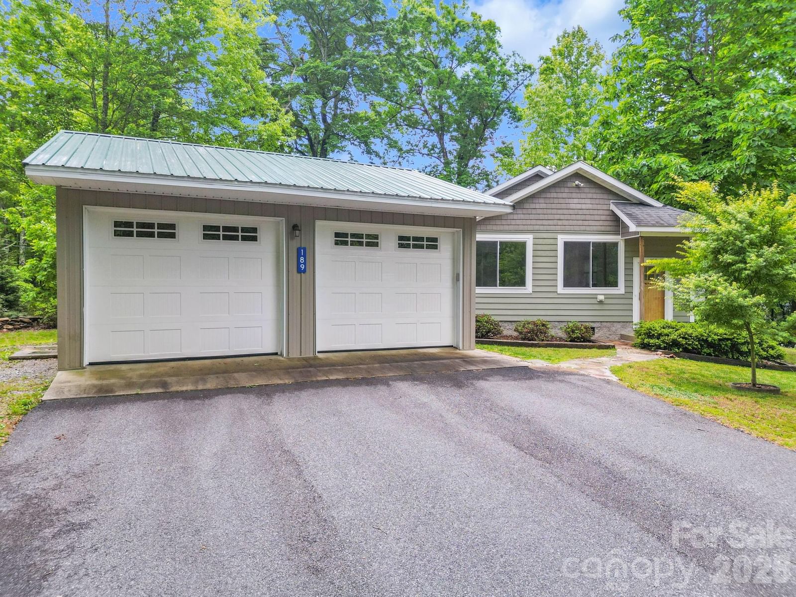 189 Friendly Circle, Saluda, NC 28773 - Photo 3