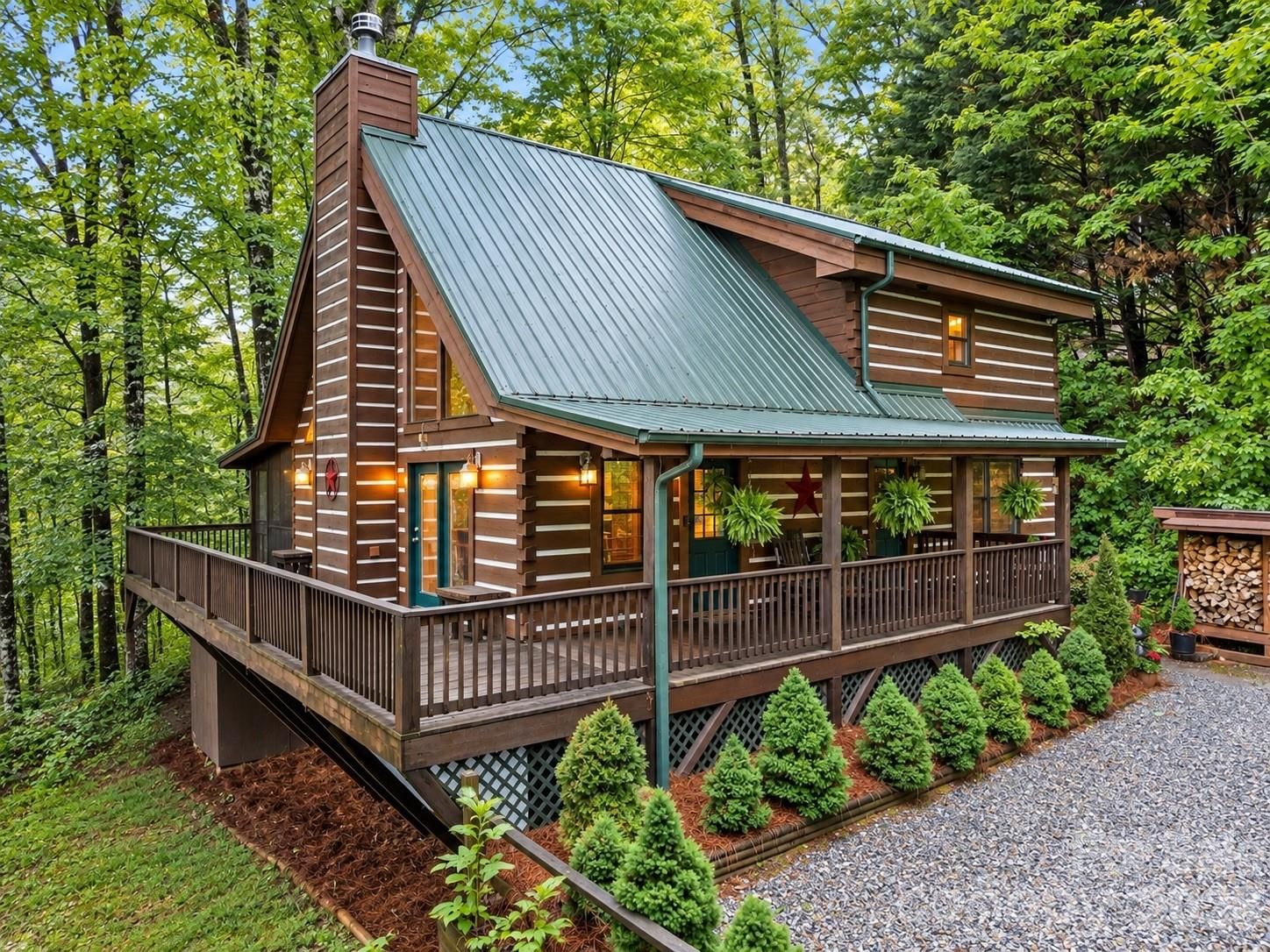 297 Hidden Cove Road, Maggie Valley, NC 28751