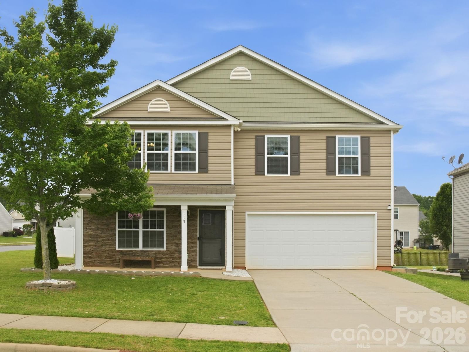 115 Harvest Pointe Drive, Statesville, NC 28677 - Photo 2