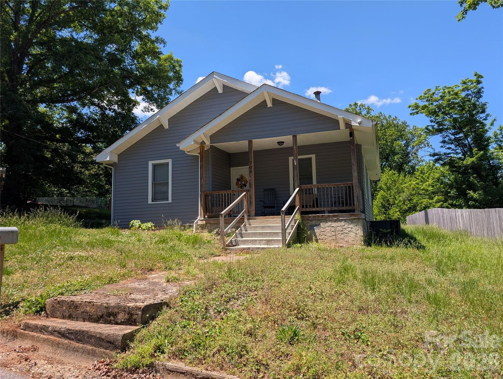 204 Shelby Street, Hickory, NC 28602 - Photo 2