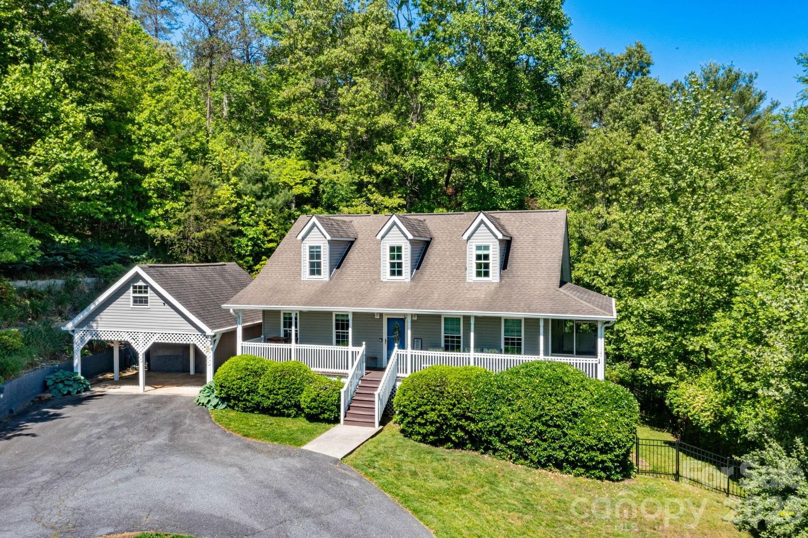 215 Butternut Lane, Leicester, NC 28748