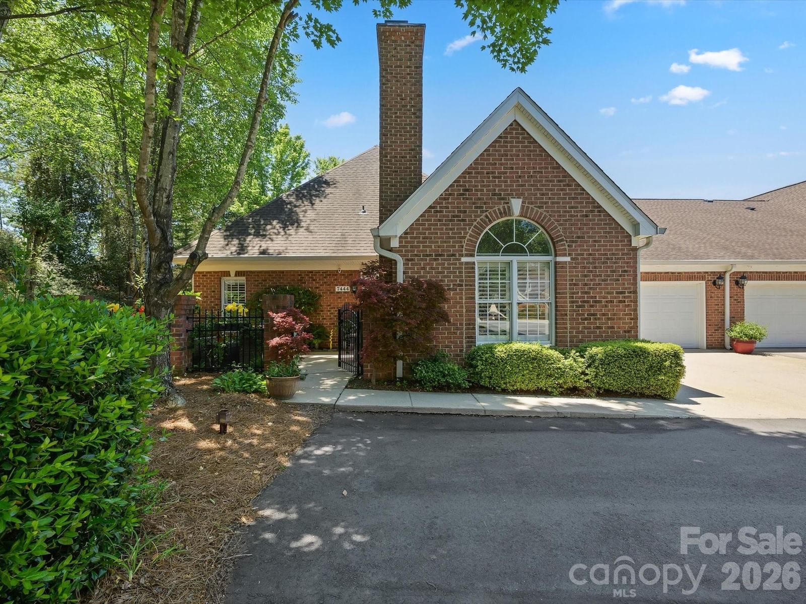 Property at 7444 Hurstbourne Green, Charlotte, NC 28277