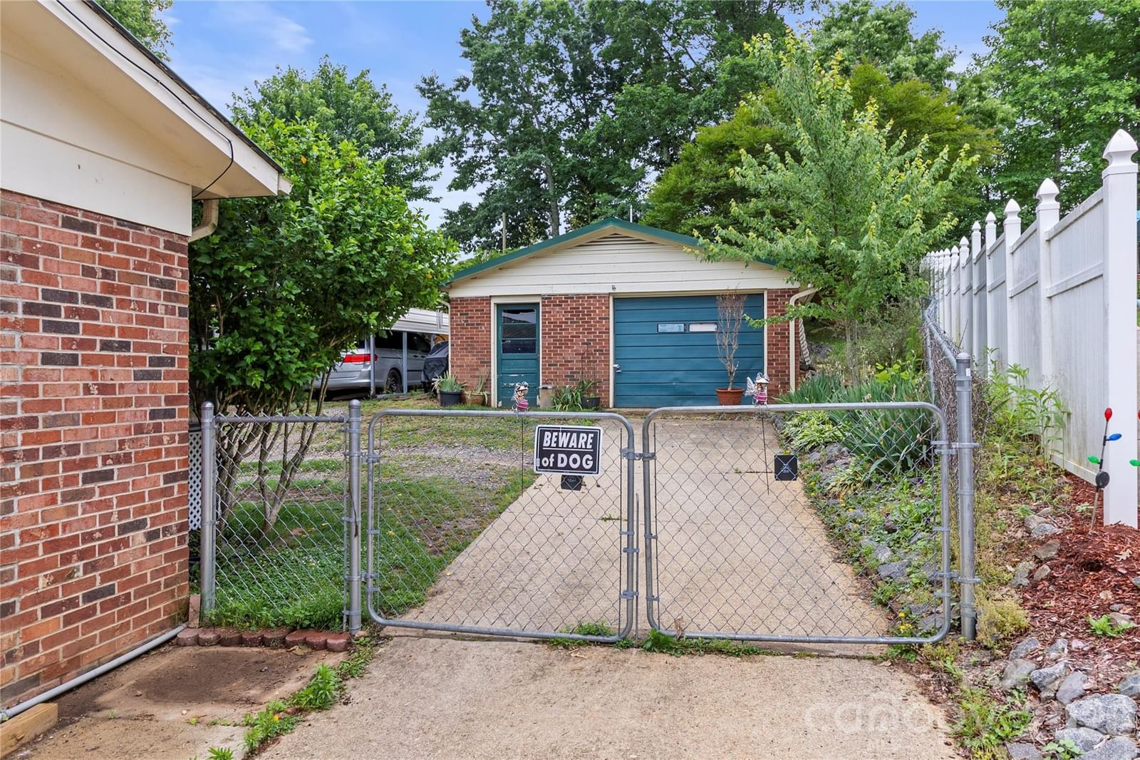 325 Swanson Drive, Lenoir, NC 28645 - Photo 5
