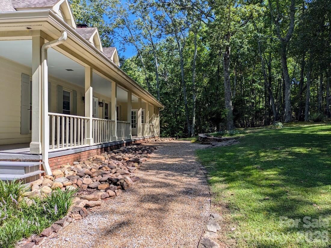 675 Fox Run Lane, Tryon, NC 28782 - Photo 3