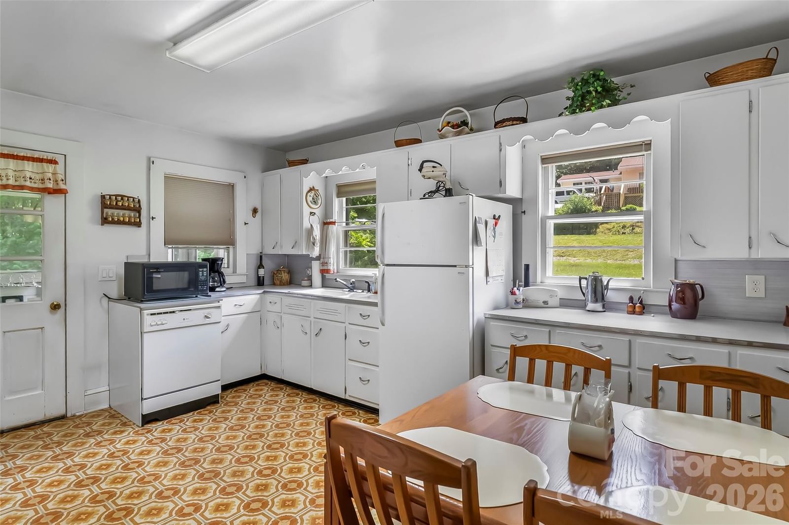 127 Stafford Road, Spruce Pine, NC 28777 - Photo 5