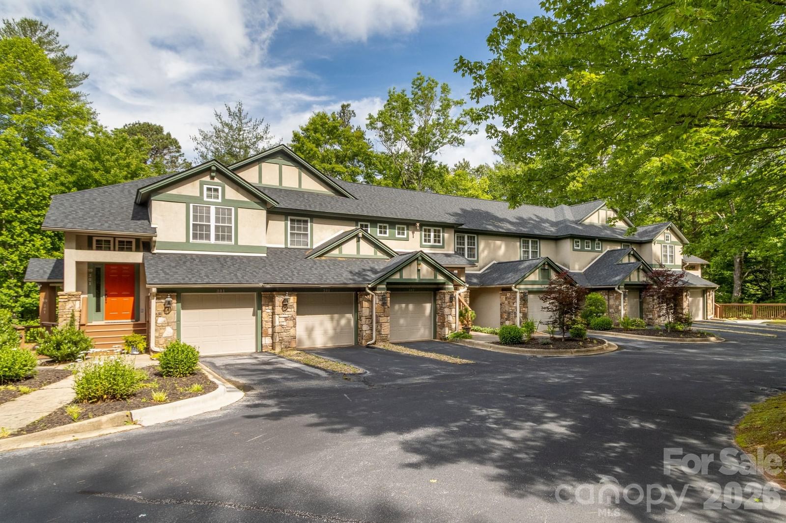 99 Ridgetop Circle #202, Brevard, NC 28712