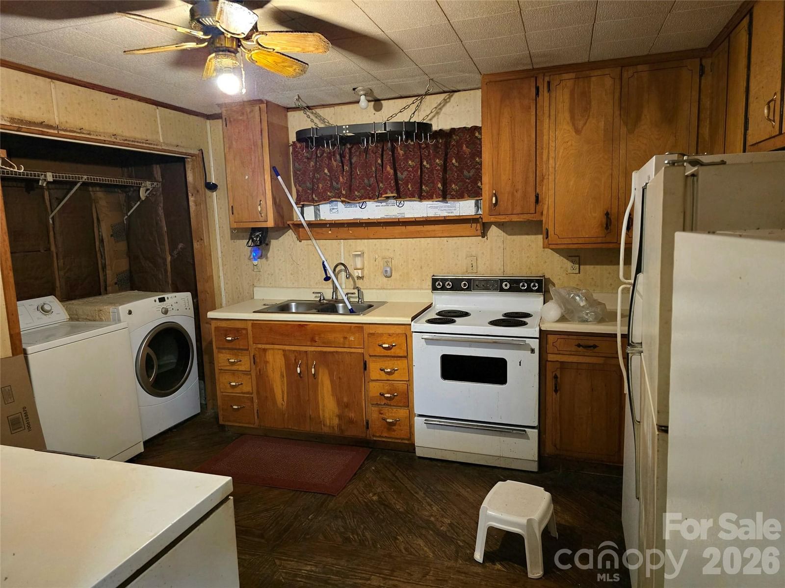 9110 Wilson Road, Hildebran, NC 28637 - Photo 5