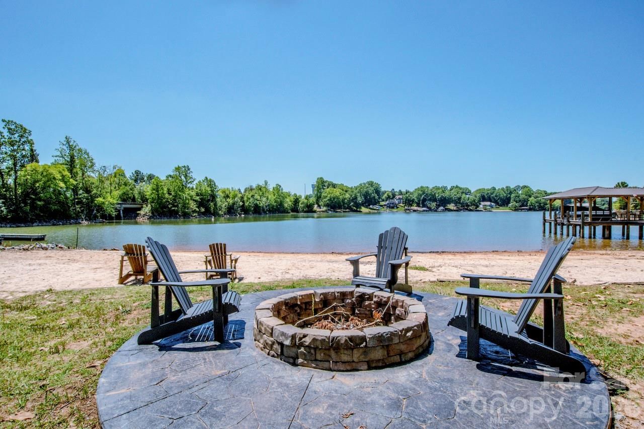 131 Gibbs Road, Mooresville, NC 28117 - Photo 3