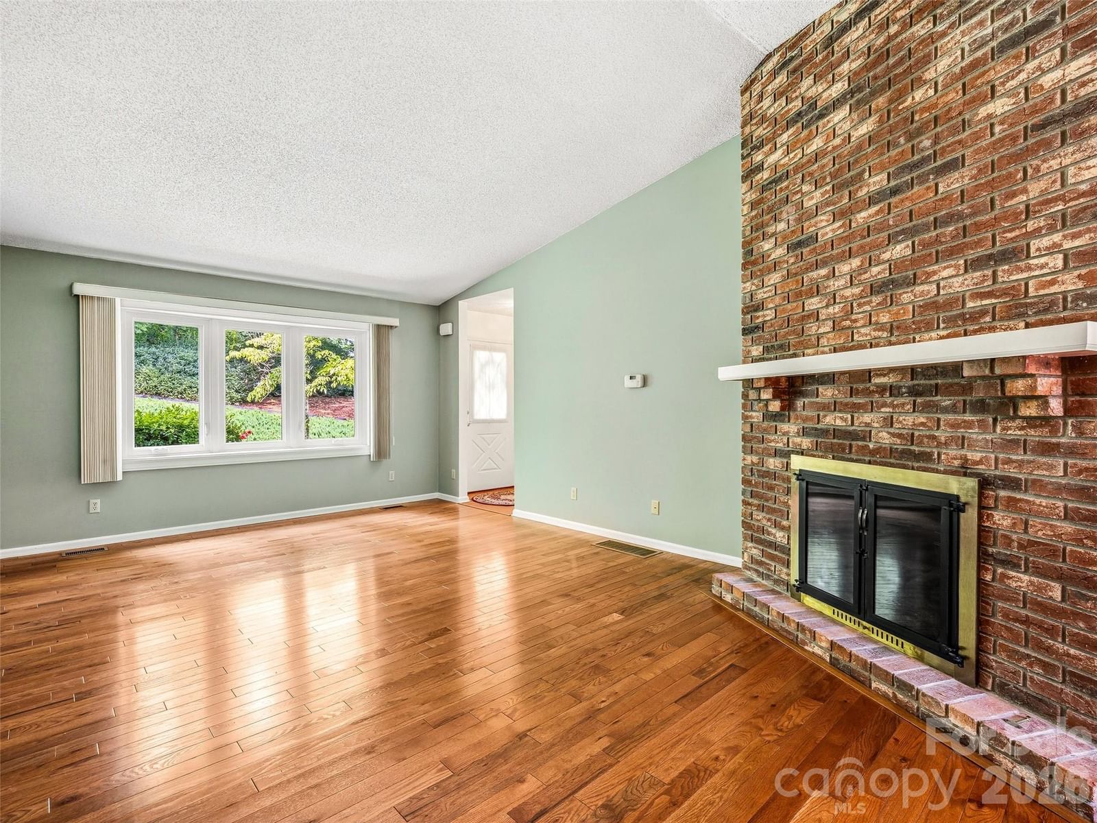 126 Surry Lane, Hendersonville, NC 28791 - Photo 5